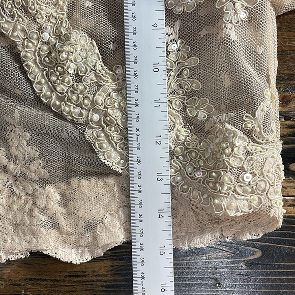 Exquisite 3/4 sleeved bolero with sequins, lace and Queen Anne collar STUNNING! - Picture 16 of 16